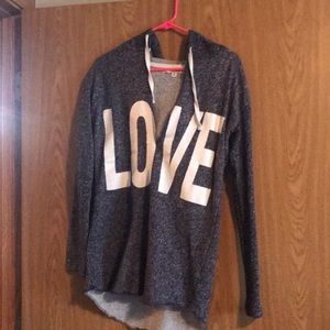 Light weight sweater